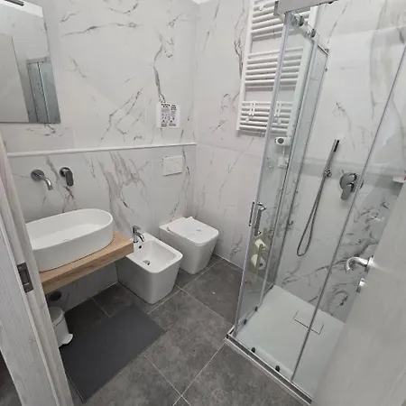 Danito 5 Matrimoniale Vista Mare Zona Centro Affittacamere 3*