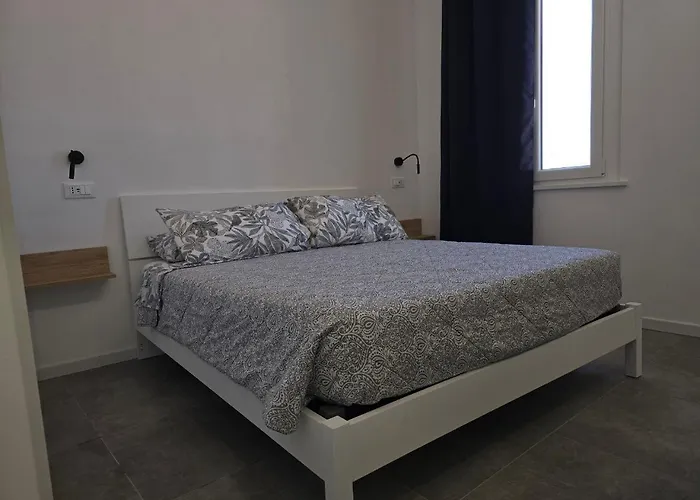 Danito 5 Matrimoniale Vista Mare Zona Centro Affittacamere 3*